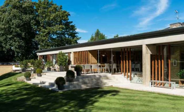 Jørn Utzon designer 1962 Hertfordshire home offering