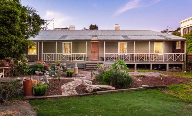 1850s St Kilda farmhouse listing