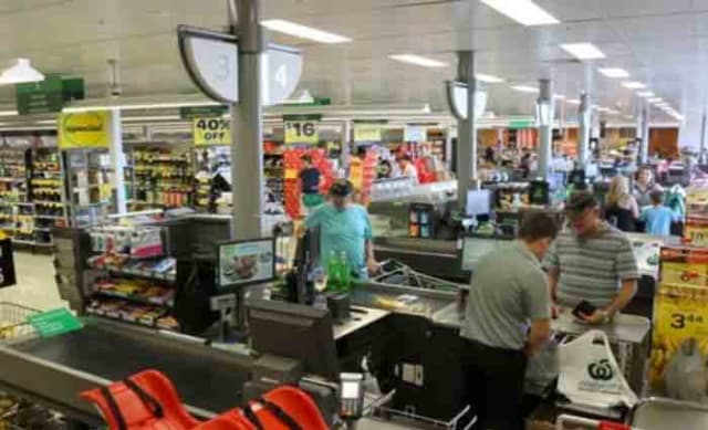Woolworths in Tasmania's Burnie bought by Melbourne investor for $18.1 million 