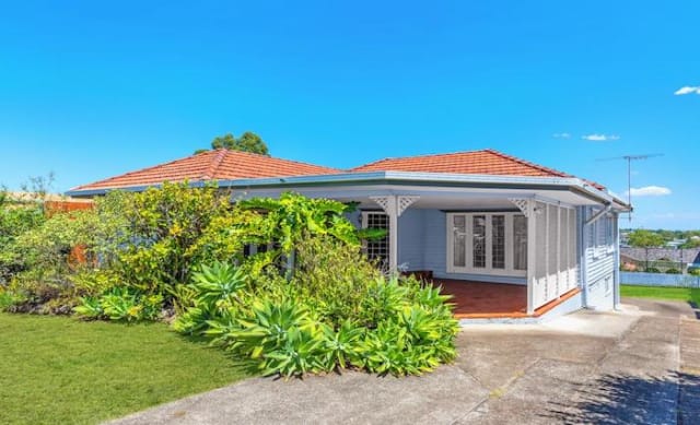 Tightly-held Coorparoo house sold for first time in 40 years