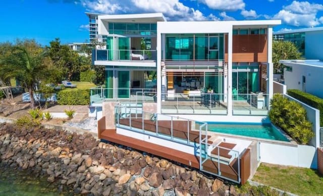Oceanfront Paradise Point trophy home sold
