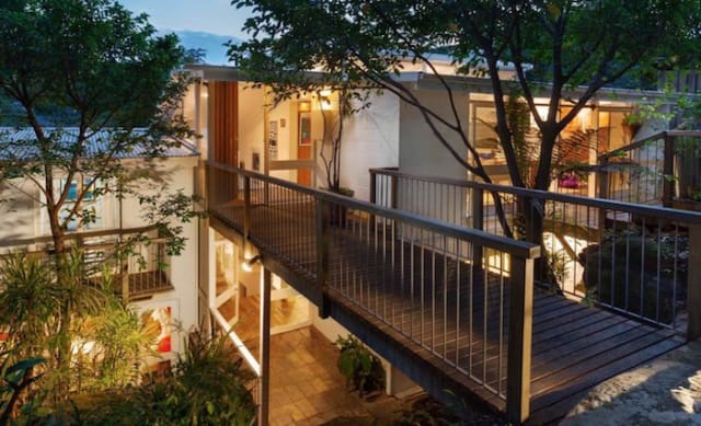 The Bulwark, Castlecrag's Bill Lucas Mid-century modern home listed