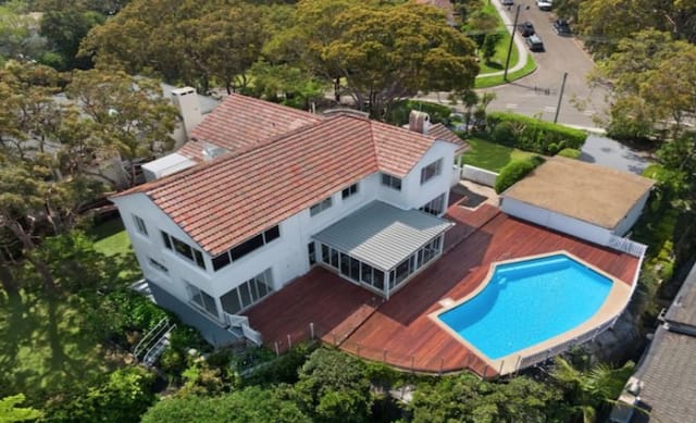 Oil baron's Clontarf trophy home listed