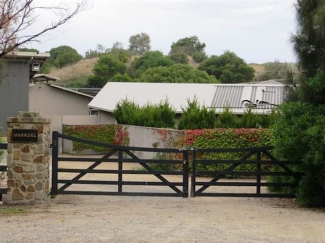 The Freedman brothers Mornington Peninsula farm Markdel under offer