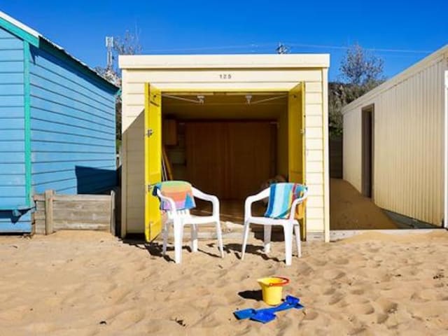 Beachfront bathing box property at Mount Martha listed for sale