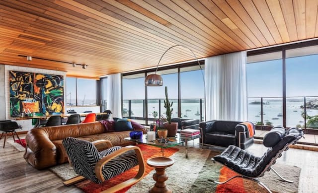$1 million discount secures Elizabeth Bay penthouse sale