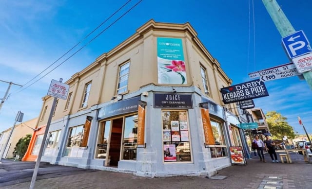 Newcastle retail property sold via online auction