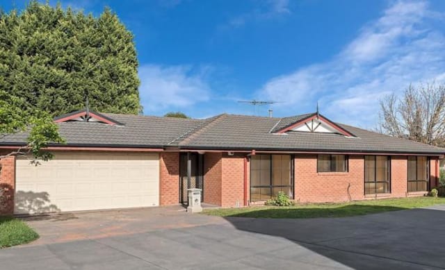 Wantirna South two bedroom unit listed by mortgagee