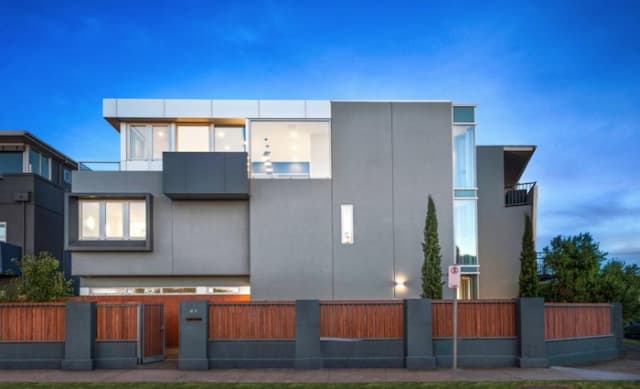 Luxury Elwood townhouse sold by mortgagee