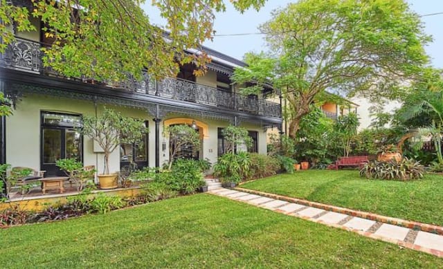 Enmore's Tara guest house listed for sale