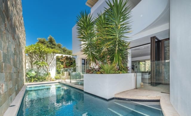 Fortescue Metals CEO Elizabeth Gaines lists luxury Cottesloe apartment