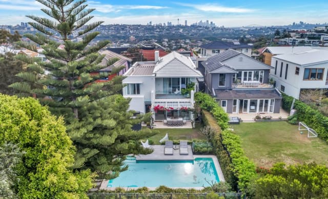 Billionaire hotelier Justin Hemmes buys $7.5 million Dover Heights home for ex-partner