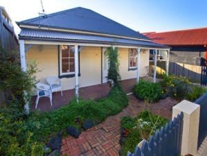 Wollongong vendor decides to move back in after Andrew Winter's work is done