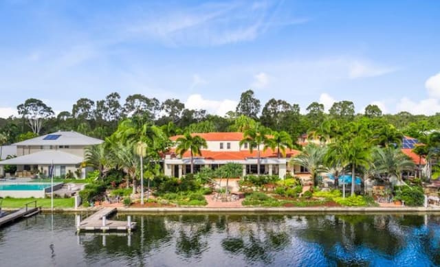 El Delphin, Noosa Waters trophy estate with water frontage listed