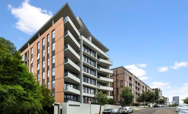 Starryland, Parramatta apartment sold for $32,000 less than 2014 price