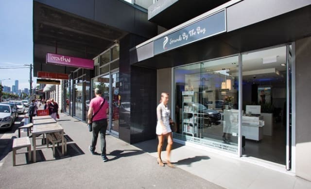 Port Melbourne retail property sells for $1.2 million under the hammer