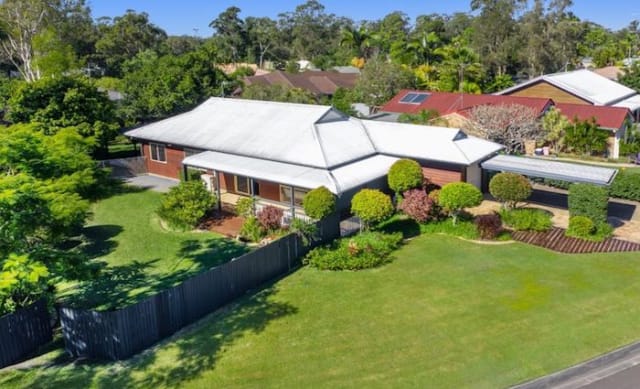 Masterchef runner-up Matt Sinclair lists former Noosa home