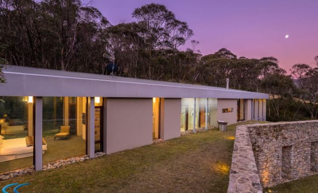 Thredbo price record set to fall with listing of ski chalet Tussock