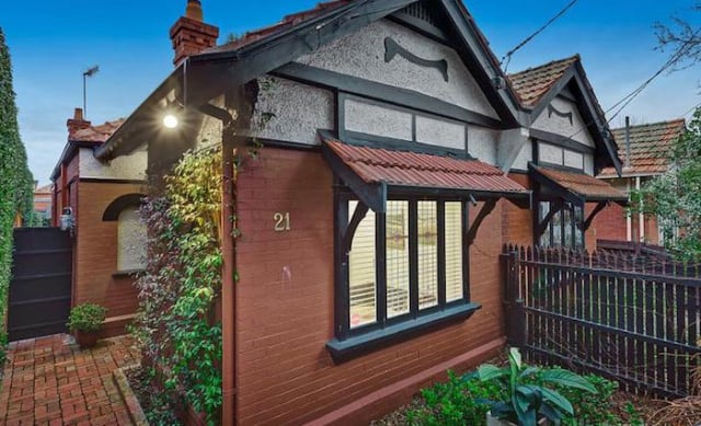 Melbourne's Windsor, Australia's fastest growing median house growth suburb in 2016