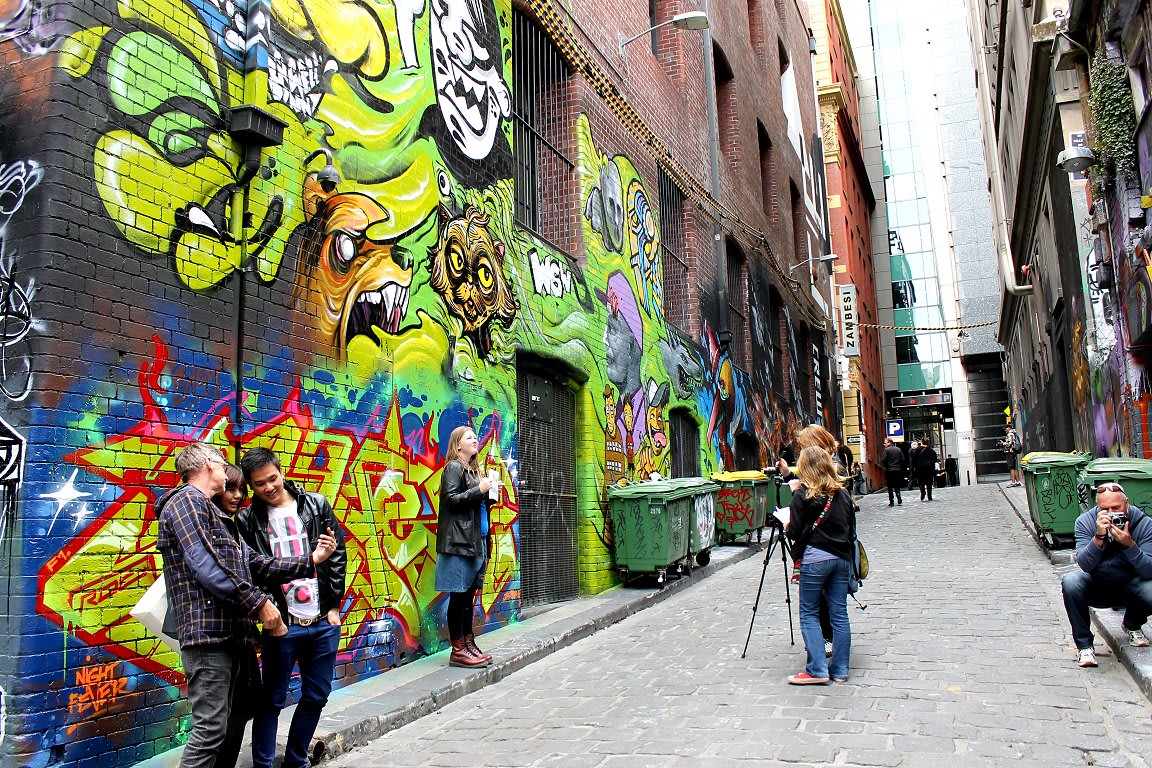 Paint It Black - Hosier Lane reborn