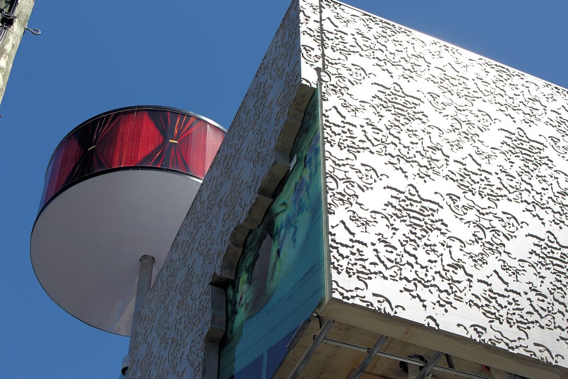 2 Girls Abbotsford gains its facade