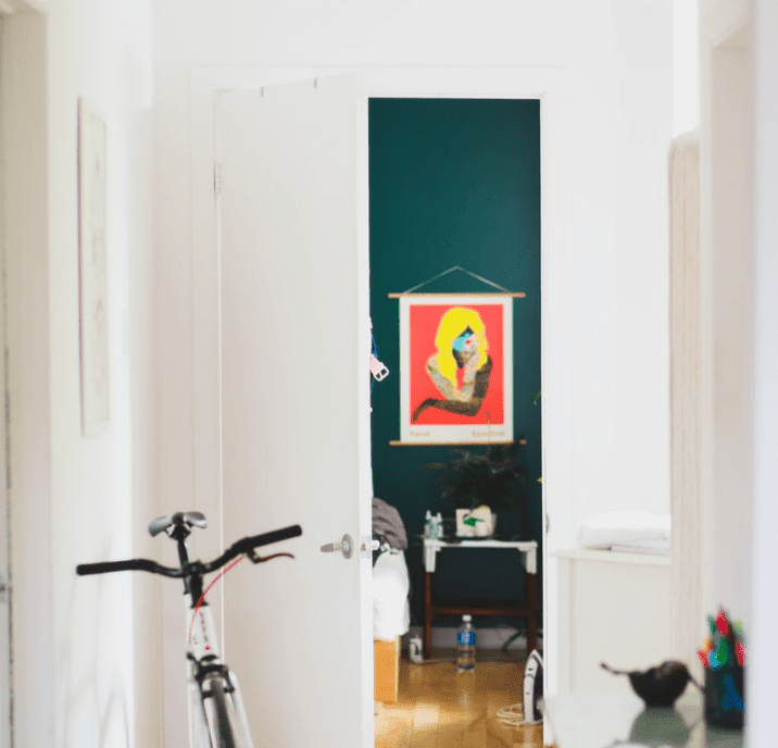 How to Decorate Your First Apartment