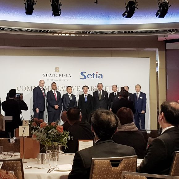 Representatives from S P Setia and Shangri-La Hotels & Resorts gather for a photo. S P Setia's 308 Exhibition Street approved: Shangri-La Hotels & Resorts confirmed as operator