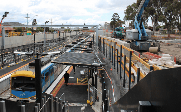 Ginifer station from the concourse. Image © Daniel Bowen The new St Albans and Ginifer stations - in pictures