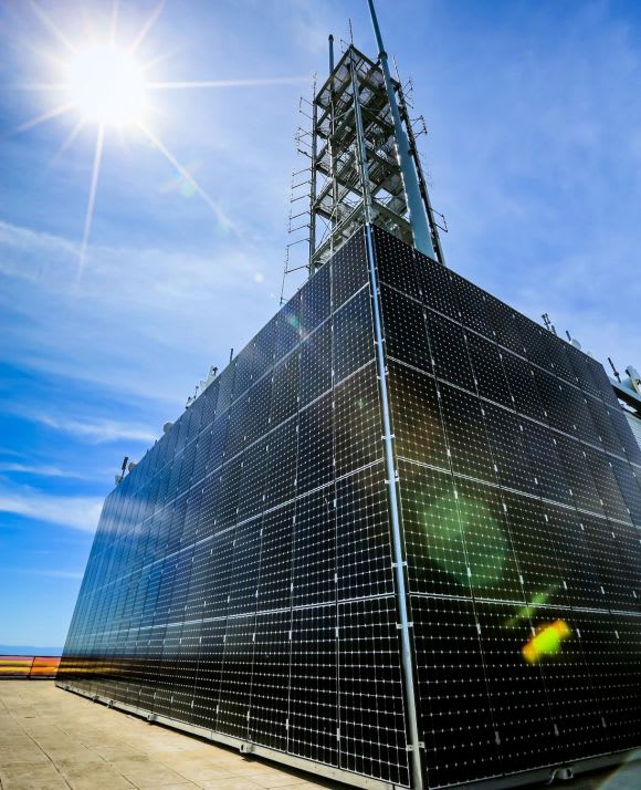101 Collins Street's new system in place. Image courtesy City of Melbourne Two records set as retrospective solar systems power two Melbourne landmarks