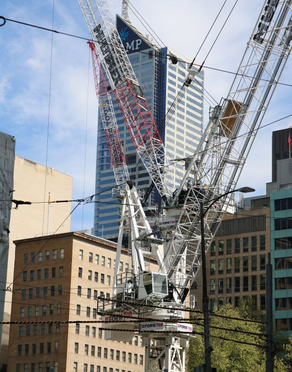The CBD's west end is awash with new tower cranes. Its a record! Metropolitan Melbourne crane count November 2017