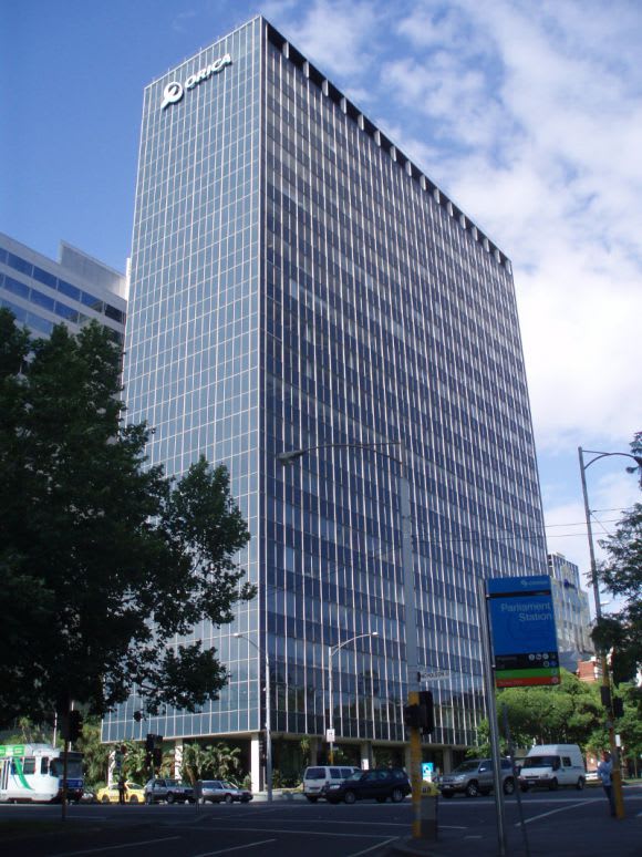 ICI House. Image CC BY SA Wikipedia. 20 years after Southbank Towers, the suburbs are punching through the 20 level barrier
