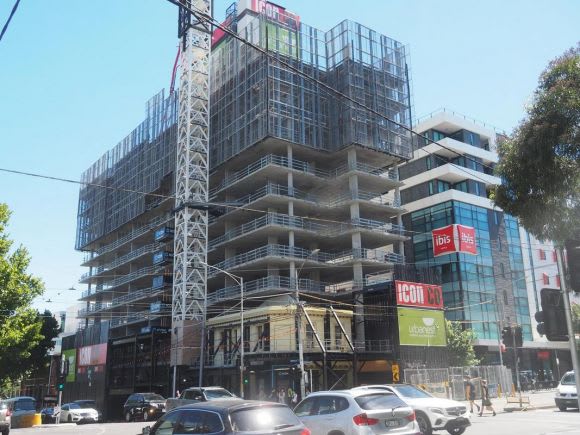 Urbanest at 599 Swanston Street - image: UM user redden A snapshot of Melbourne's construction - March 2018