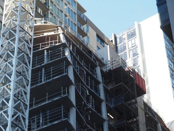 Ibis Styles on Southbank - image by urban.com.au user redden A snapshot of Melbourne's construction - June 2018