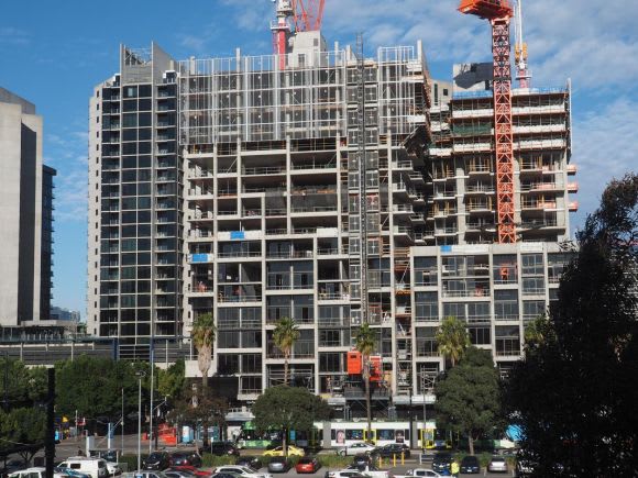 Elm & Stone has topped out. Image: Urban.com.au forum member redden Docklands Development Update July 2018