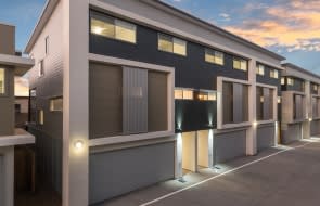 Urban’s tour of a completed Infinity Heathwood townhome