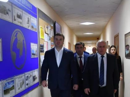 Виталий Хоценко посетил Омский научно-исследовательский институт приборостроения