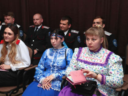 В Омске обсуждают проблемы сибирского казачества