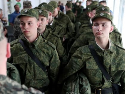 Срочникам могут разрешить пойти в миротворцы уже этой весной