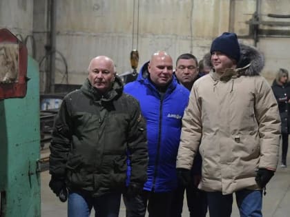 Виталий Хоценко посетил в Таврическом районе предприятие по изготовлению посевной и почвообрабатывающей техники