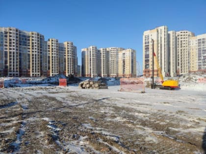 Мэр Сергей Шелест и спикер горсовета Владимир Корбут провели объезд по стройкам Омска