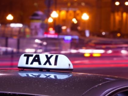 Благодаря дождю в Омске опять взлетели цены на такси