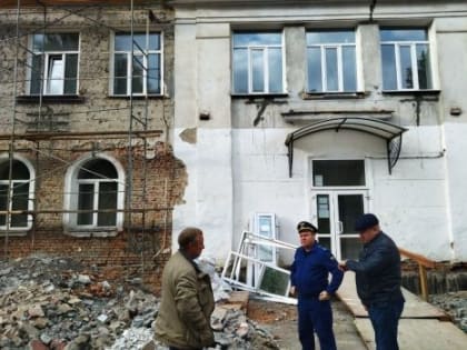 Шелест устроил внезапную проверку основных омских строек — строители расслабились