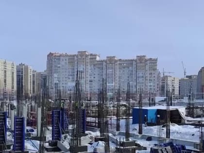 Виталий Хоценко: Заехали на площадку, где строится еще один важный для региона объект - детский инфекционный стационар на 300 мест