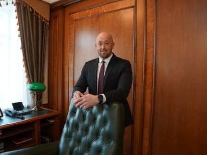СМИ: Хоценко, повысив Курманова, освободил его от должности главы минтранса