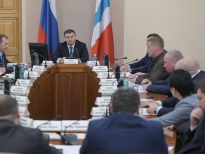 По поручению губернатора Хоценко выделены средства на 14 инициатив омичей по ремонту дорог и тротуаров