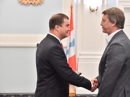Хоценко поздравил гендиректора ОНПЗ с получением награды