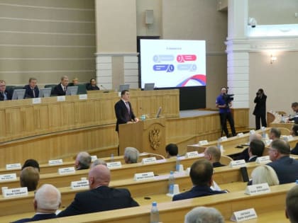 Виталий Хоценко со своей командой планирует привлечь в Омскую область за пять лет 1 трлн 300 млрд рублей инвестиций и создать 20 тысяч рабочих мест