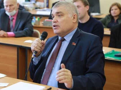 Первым выдвинутым кандидатом в губернаторы Омской области стал Андрей Алехин