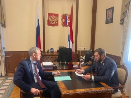 Спикер областного парламента Артемов встретился с омским сенатором Евстифеевым