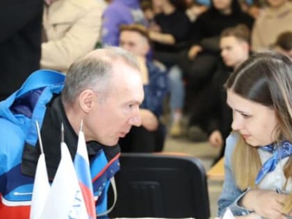 Более 350 омичей посетили ярмарку вакансий на предприятия ОПК